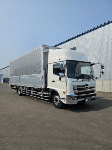 シンシアライン株式会社：新しい4ｔワイド車両入荷しました！